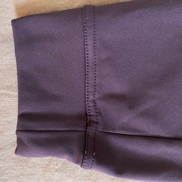 Never worn purple sweatpants with fleece lining - Picture 6 of 10